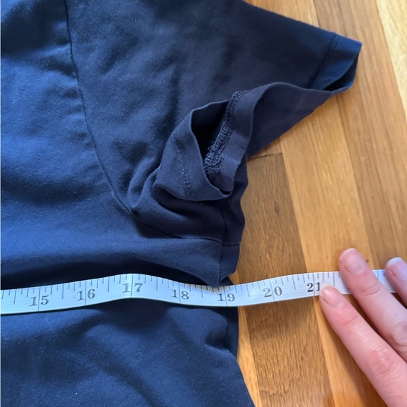 Athleta Navy Blue Essential T-Shirt Size Medium - Picture 8 of 9